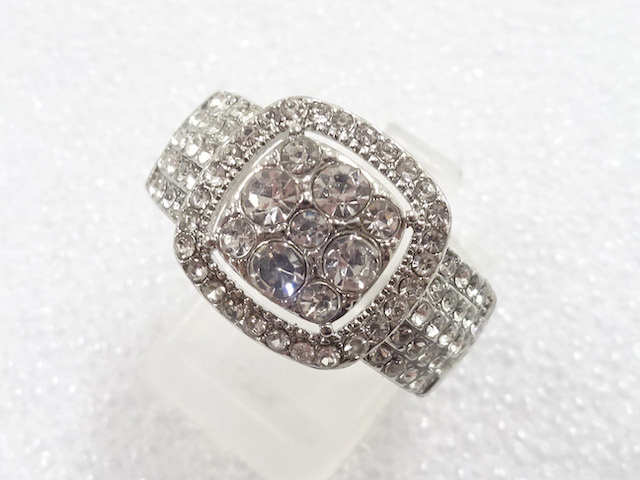 JAPANESE KIMONO / ANTIQUE CRYSTAL RING (SIZE 19)